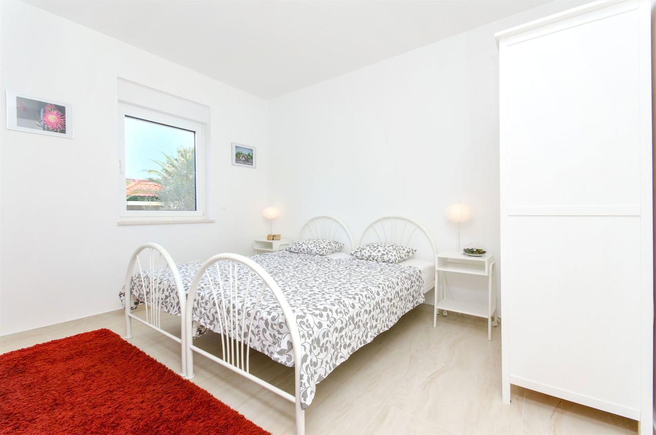 Apartments Branimir Mandre Bagian luar foto